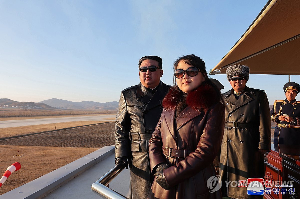 Tình báo Hàn Quốc lần đầu nhận định về con gái ông Kim Jong Un - 1