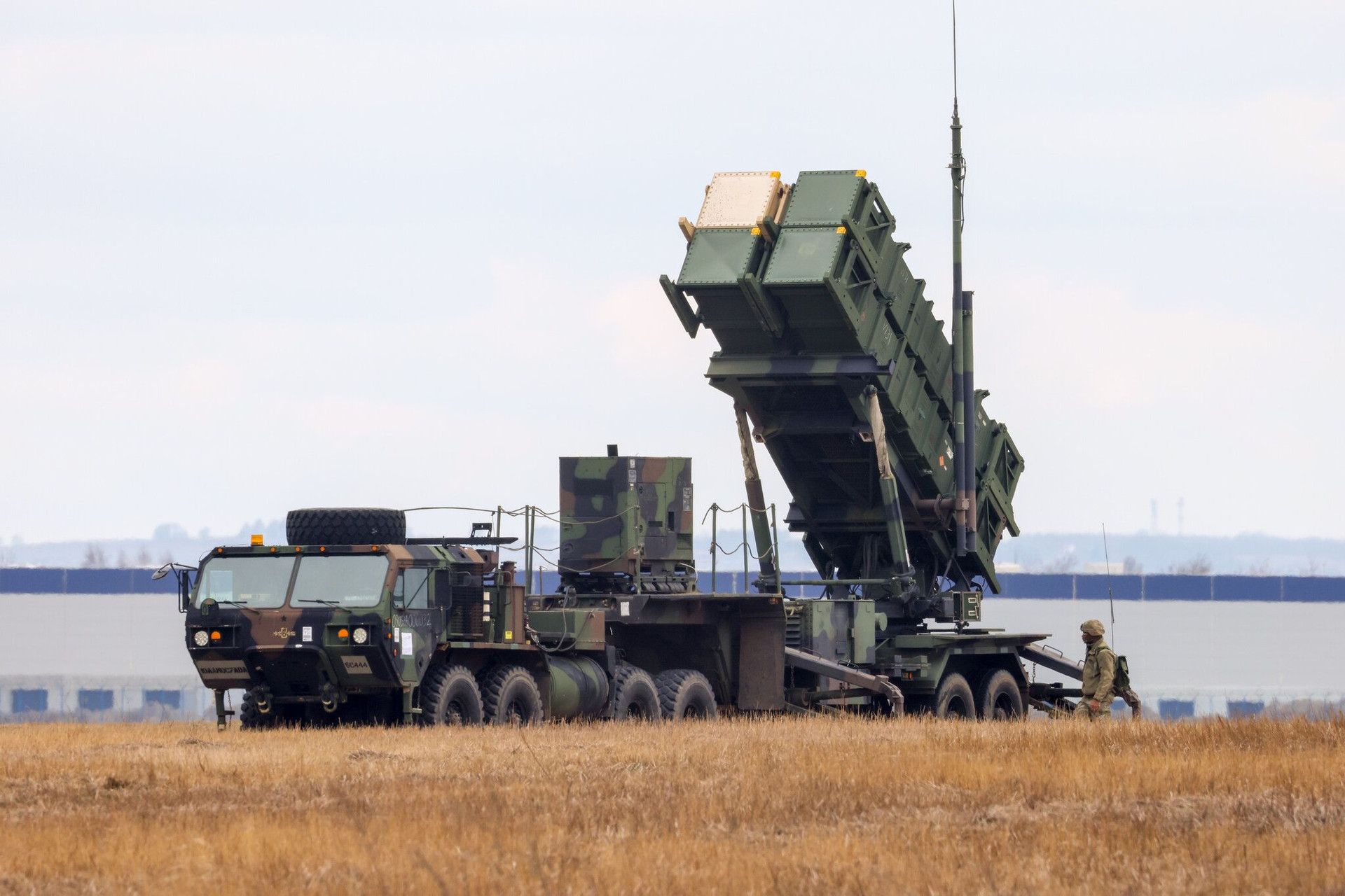 Kiev nói về cách Nga dùng chiến thuật biến hóa để áp đảo mạng lưới phòng không Ukraine - 3