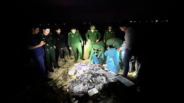 Gần 3 tạ ma túy cocaine trôi dạt vào bờ biển xã Bình Hải vào ngày 14/1.