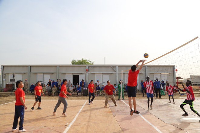 Đội Công binh Việt Nam thi gói bánh chưng, đón Xuân Giáp Thìn 2024 ở Abyei - 7