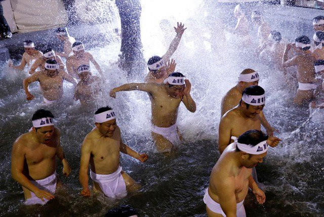 Sominsai là lễ hội có tuổi đời lên đến 1.000 năm, được tổ chức thường niên tại đền Kokuseki, TP Oshu, vùng Iwate. Ảnh: Reuters