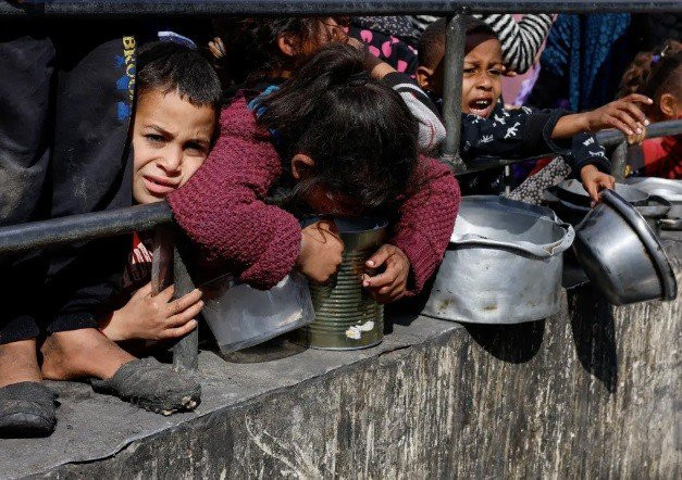 Người dân Palestine ở Dải Gaza đang sống trong một cuộc khủng hoảng nhân đạo. (Ảnh: Getty)