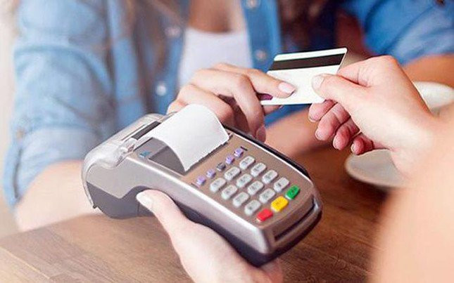 Người tiêu dùng cần hiểu biết khi dùng thẻ tín dụng