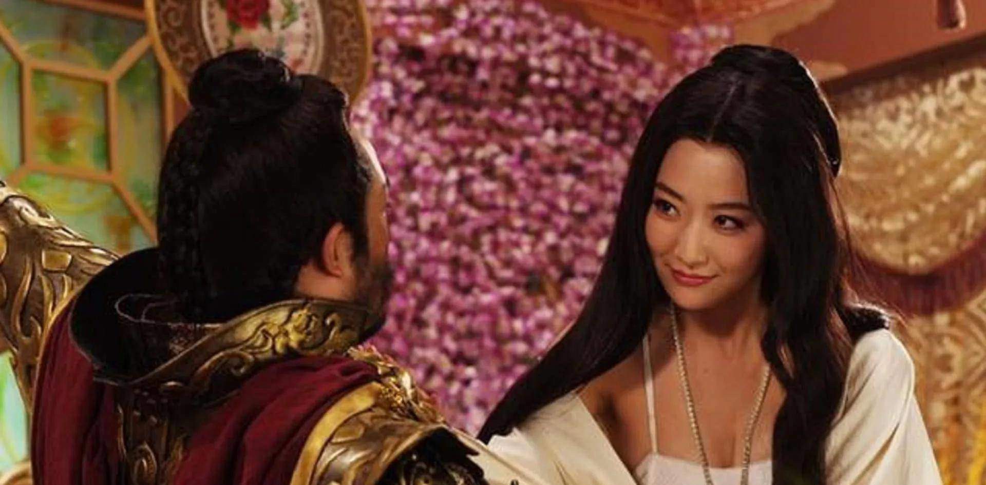 Hiếu Văn Đế quá đau lòng vì bị vợ “cắm sừng” (ảnh từ phim truyền hình Trung Quốc)