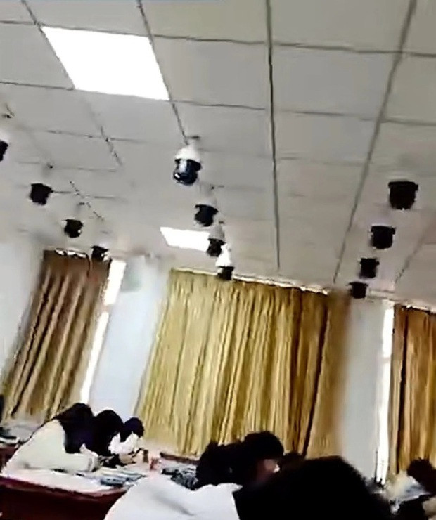 Xôn xao trường đại học tại Trung Quốc lắp camera theo dõi từng sinh viên - Ảnh 1.