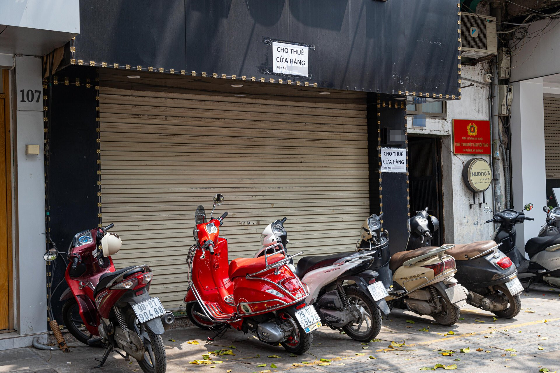 Hàng chục cửa hàng trên đất vàng phố Huế, Hà Nội đóng cửa, treo biển cho thuê - 13
