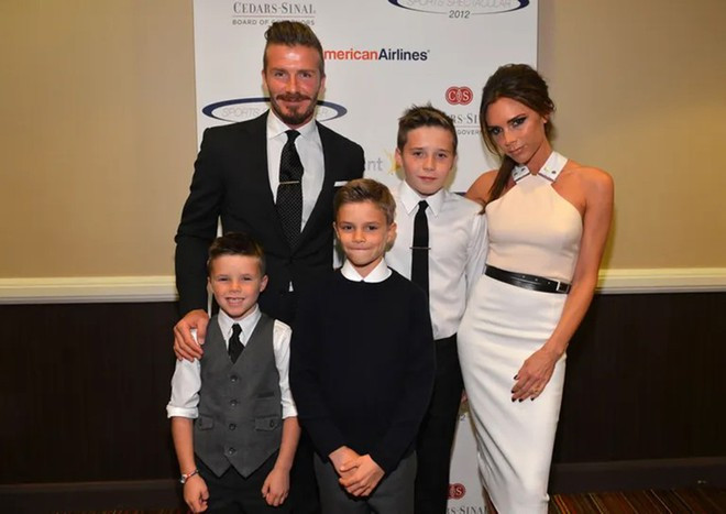 Lời thề của vợ chồng Beckham trong quy tắc nuôi dạy con - Ảnh 2.
