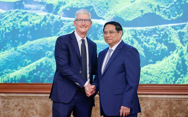 Thủ tướng Phạm Minh Chính tiếp ông Tim Cook - Giám đốc điều hành Apple. Ảnh: Nhật Minh.