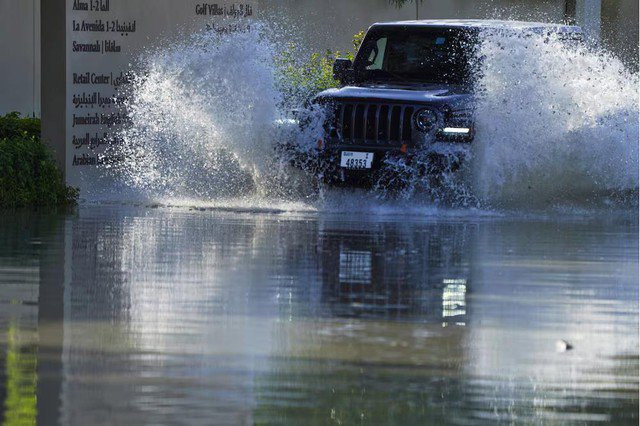 Dubai mưa xối xả: UAE lên tiếng về công nghệ tạo mưa nhân tạo - 9