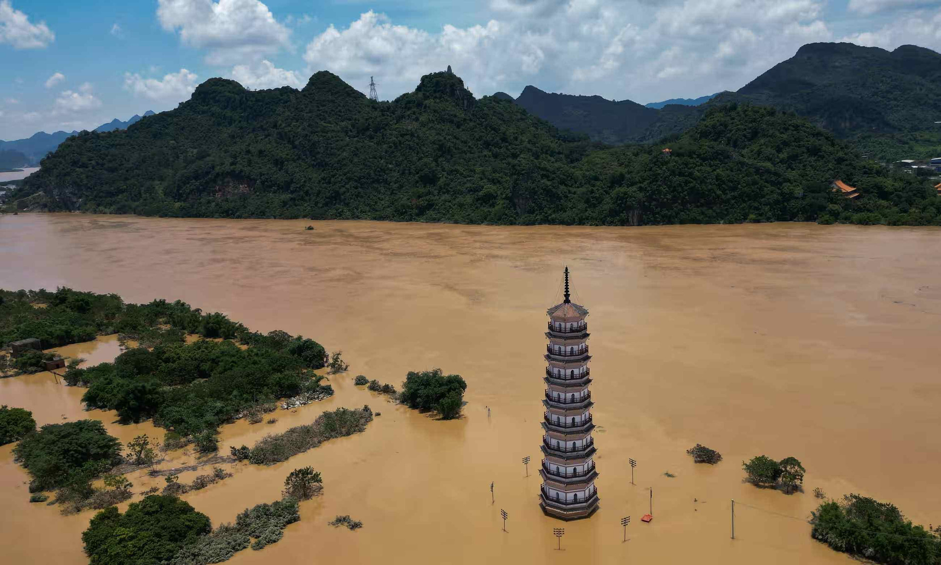 Tỉnh Quảng Đông ở Trung Quốc thường xuyên hứng chịu lũ lụt hằng năm (ảnh: SCMP)