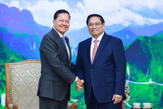 Thủ tướng Phạm Minh Chính và Phó thủ tướng Campuchia Neth Savoeun. Ảnh: VGP