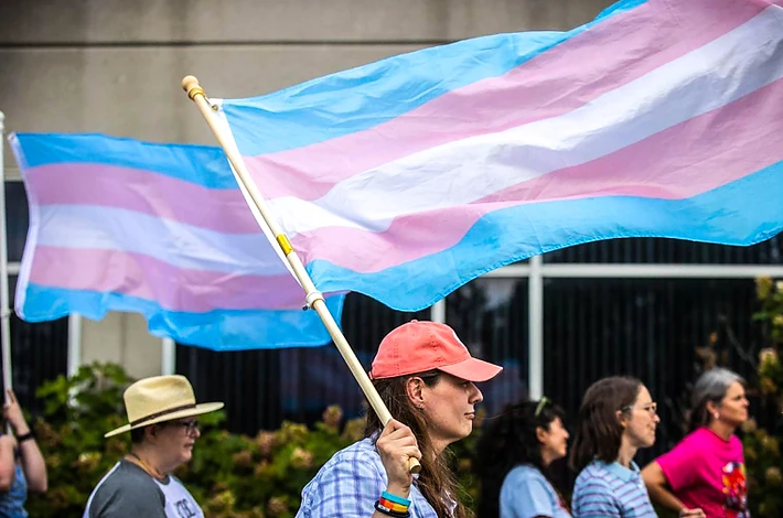 240206-transgender-flag-ew-625p-dc5d4f.png