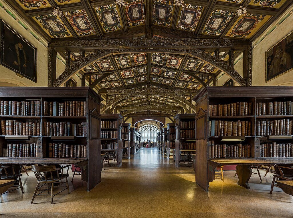 duke_humfrey-s_library_interior_6-_bodleian_library-_oxford-_uk_-_diliff.jpg
