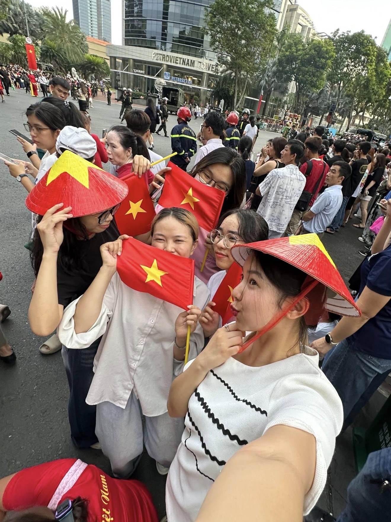 cdnphoto.dantri.com.vn-rb8e09rfportp8dzcxuvozb_xdw-thumb_w-1320-2025-04-30-_dhs-ve-xem-dieu-binhdocx-1745995991983.jpeg