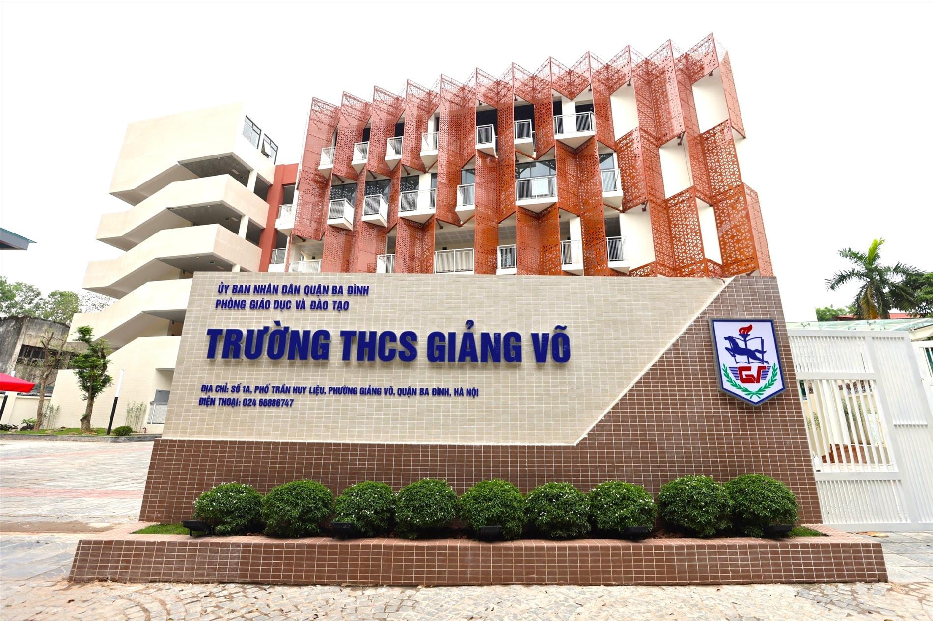 Top 10 trường cấp 2 công lập tốt nhất Hà Nội năm 2024 do phụ huynh bình chọn