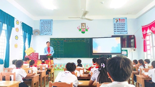 Thầy giáo trẻ có 4 sáng kiến đem lại nhiều lợi ích - Ảnh 3.