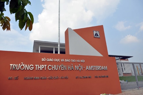 Trường THPT chuyên Hà Nội - Amsterdam