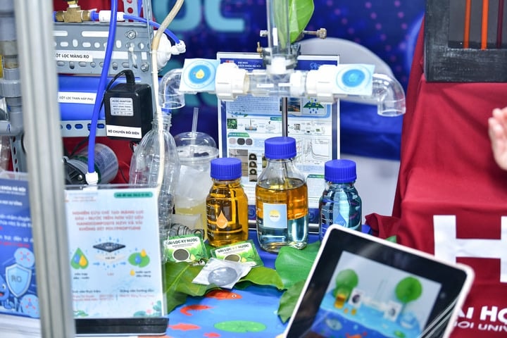 Cựu sinh viên ĐH Bách khoa khuyên bạn trẻ đừng quá khiêm tốn, hãy học cách 'nổ' - 5