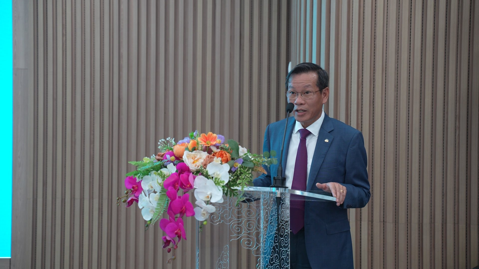 3.-ong-dang-anh-tuan-ptgd-vietnam-airlines-phat-bieu-tai-su-kien.jpg