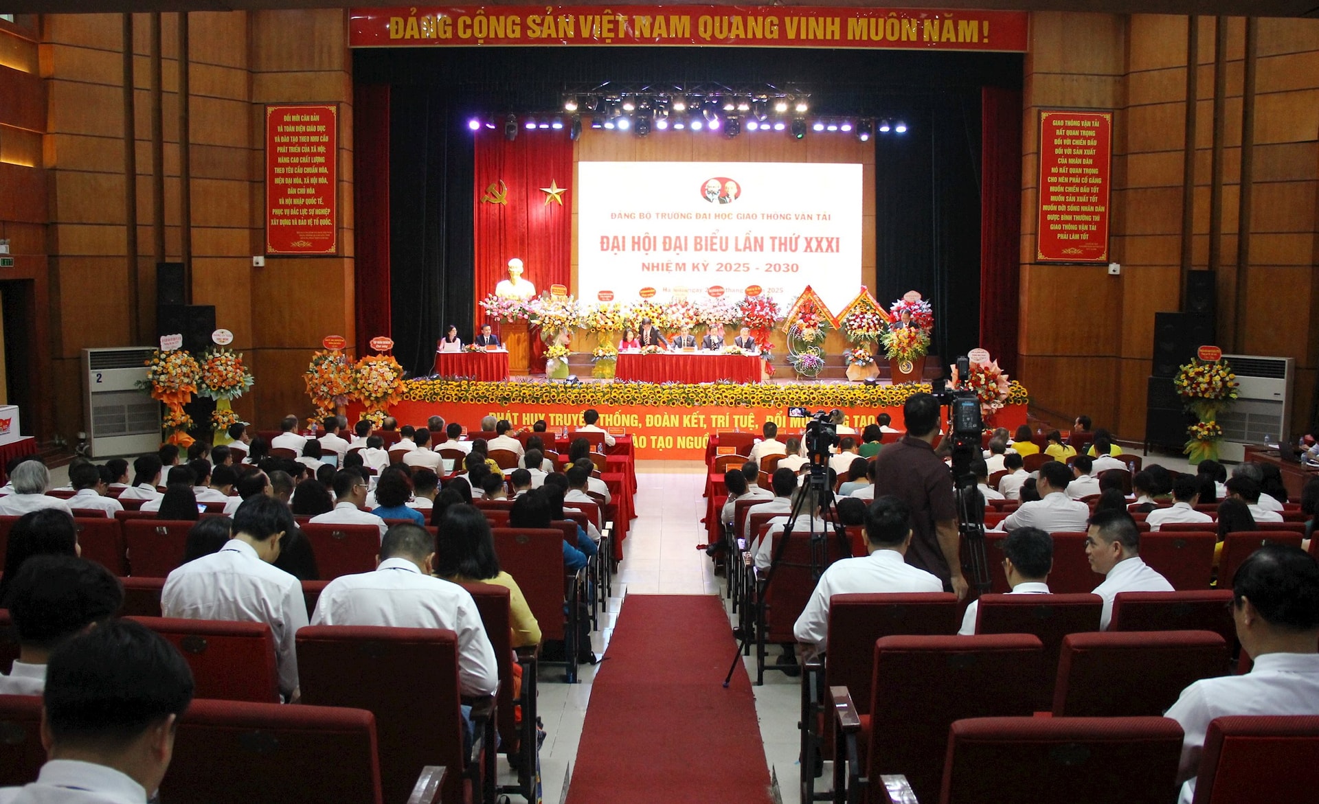 giaothongvantai-2-.jpg
