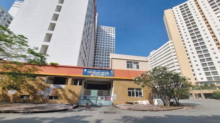 Chung cư gần 10 năm tuổi giá hơn 100 triệu đồng/m2- Ảnh 1.