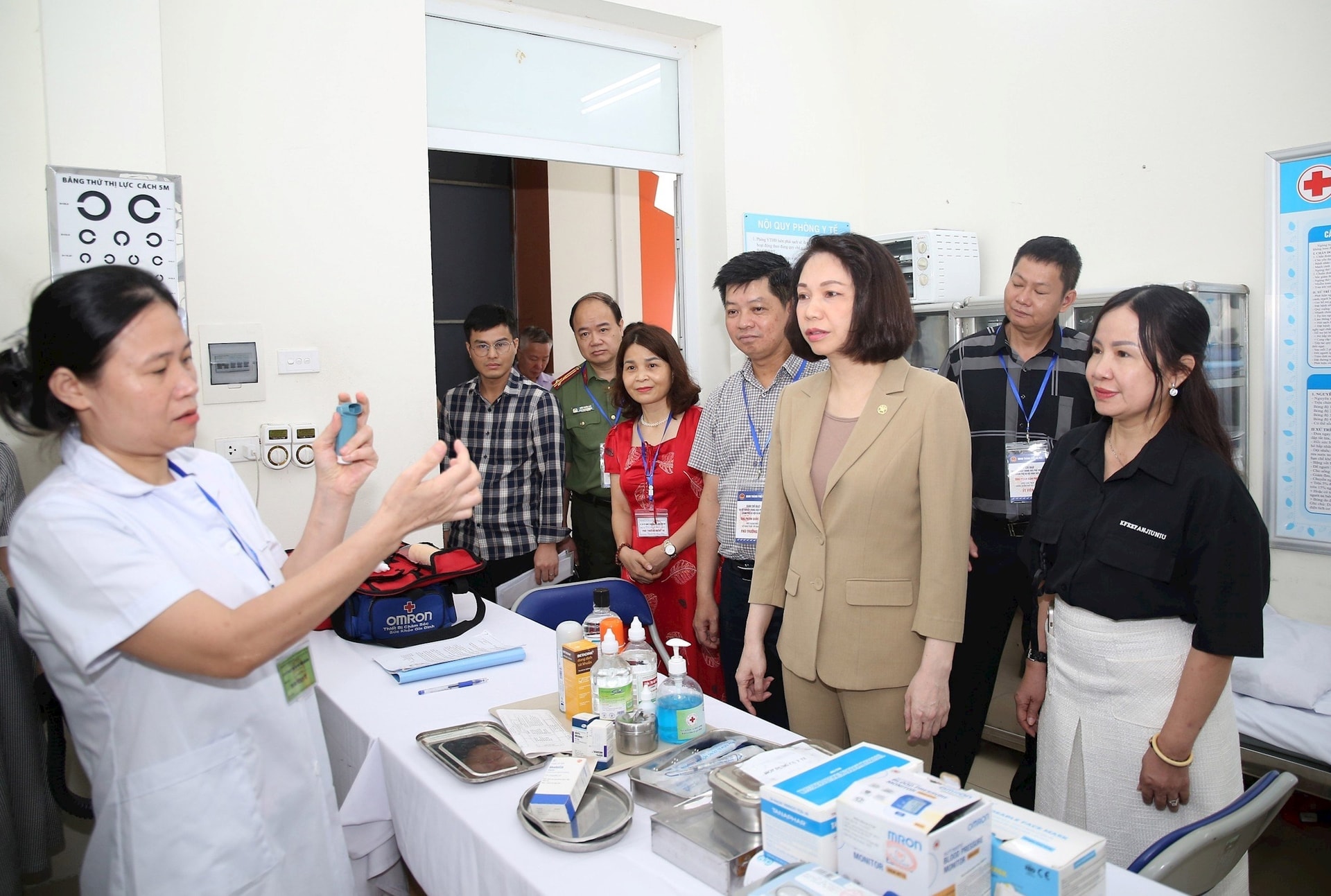 BCĐ thi, tuyển sinh thành phố Hà Nội kiểm tra công tác chuẩn bị tổ chức các kỳ thi năm 2024. Ảnh: Viết Thành 