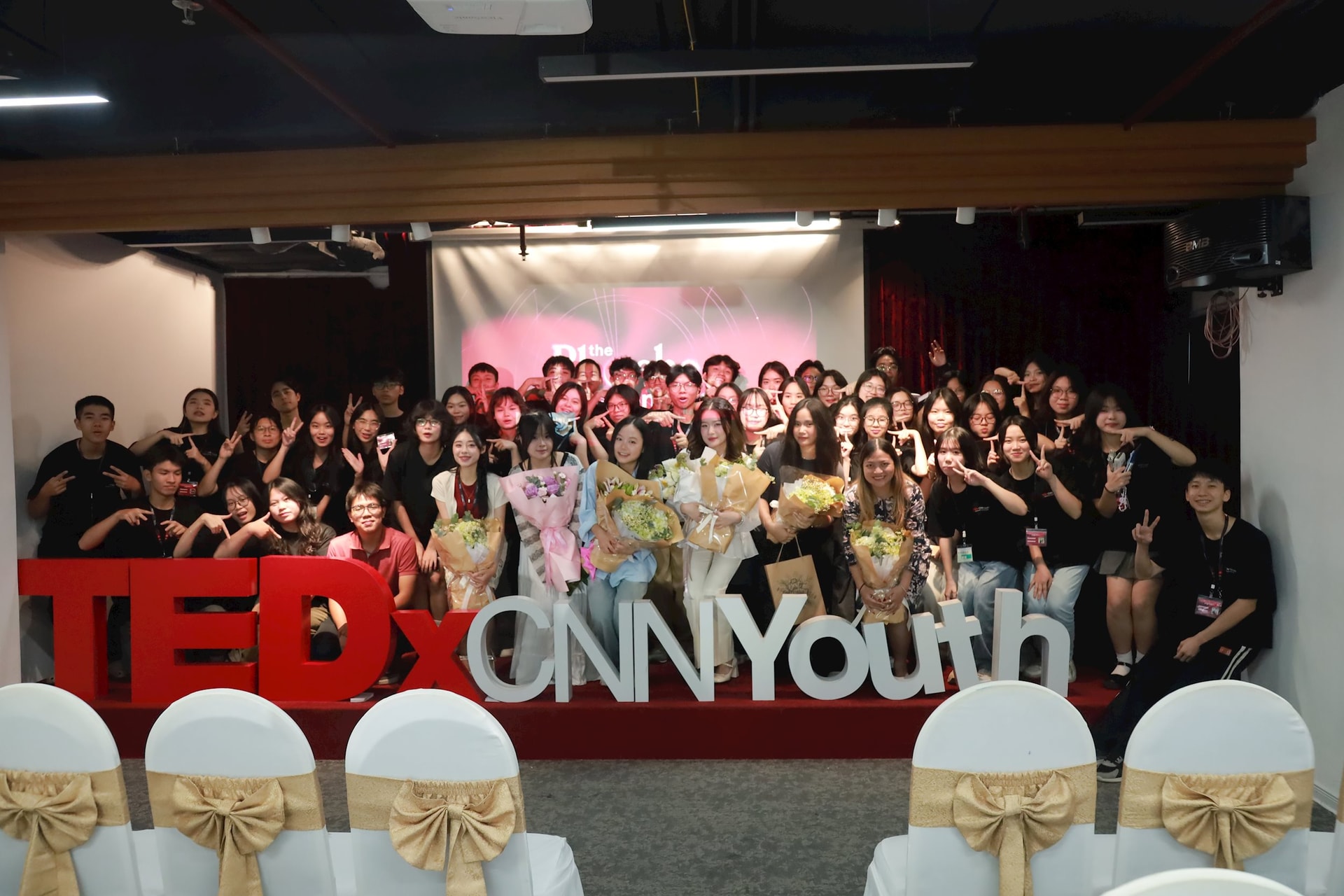 ban-to-chuc-tedx-cnn-youth-2025-cung-cac-dien-gia.jpg