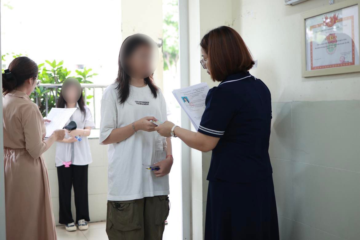 Kỳ thi tuyển sinh lớp 10 ở Hà Nội: Không nhân đôi điểm, tăng chỉ tiêu công lập