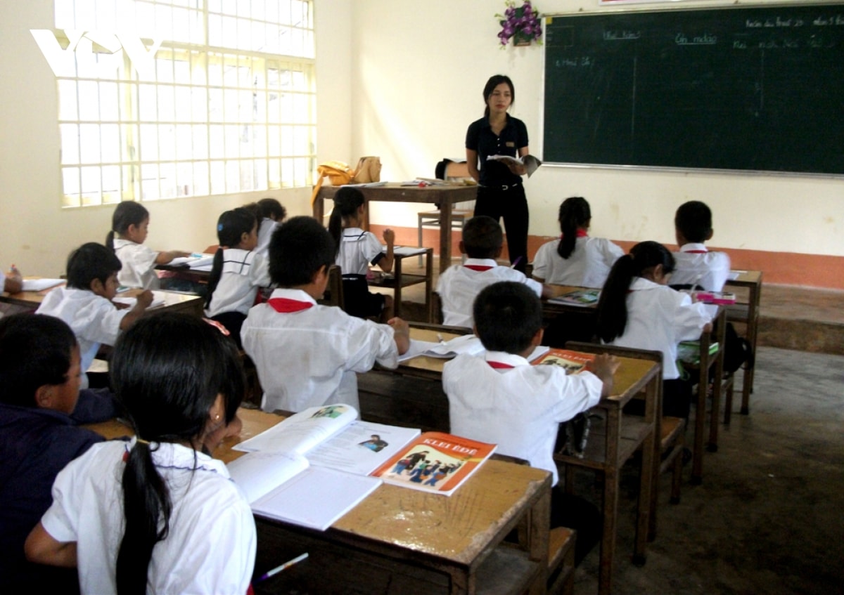  khong nha o, khong phong tro thi giao vien khong dam bam truong hinh anh 2