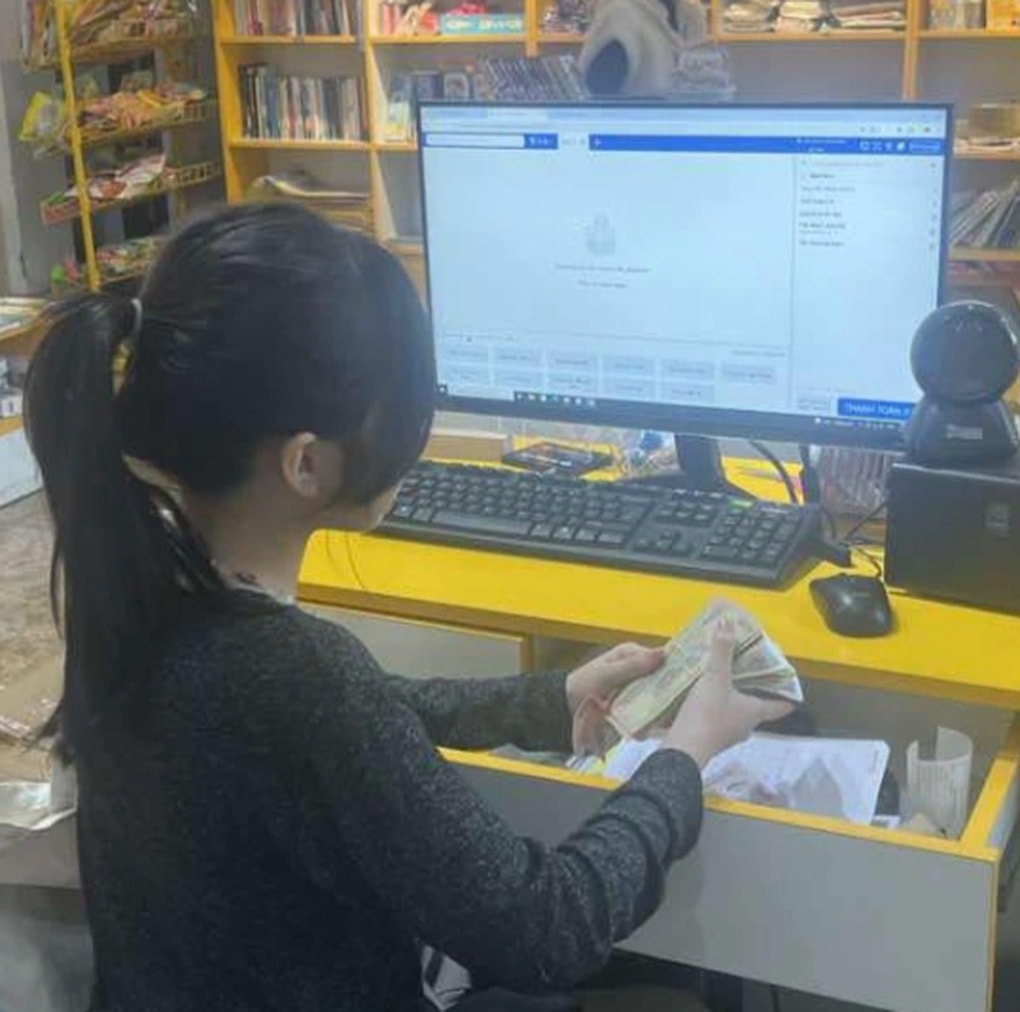 Khối nghỉ hè phụ bán sách: Cười ngất với đủ chuyện đầy kịch tính - 2