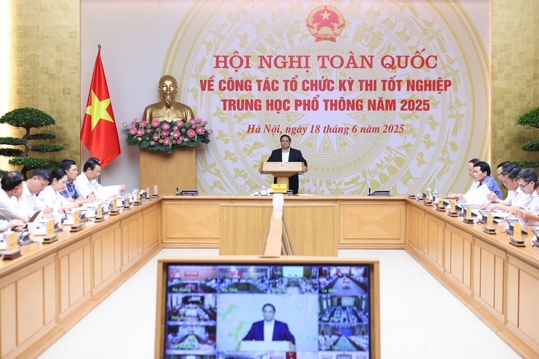 Thủ tướng: Tạo thuận lợi nhất cho mỗi thí sinh, tổ chức kỳ thi THPT thực sự là 'ngày hội'- Ảnh 2.