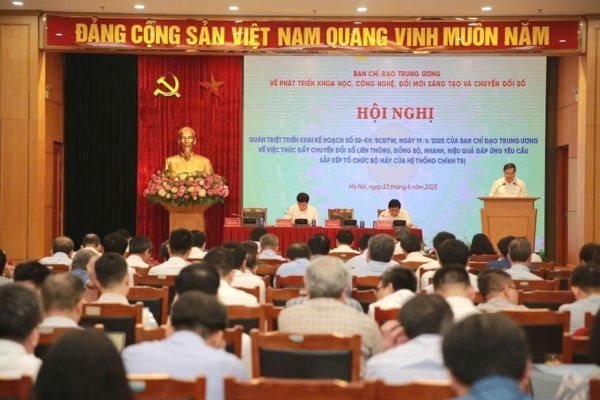 bi-thu-chu-tich-tinh-khong-duoc-khoan-trang-cho-bo-phan-chuyen-mon-2.jpg