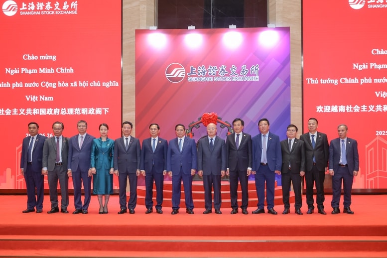 Thủ tướng thăm sàn chứng khoán lớn nhất châu Á, tìm hiểu kinh nghiệm phát triển trung tâm tài chính Thượng Hải- Ảnh 4.
