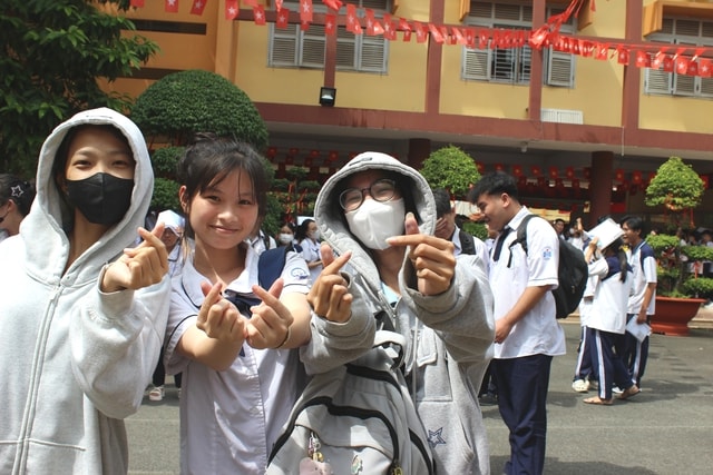 Học thuộc lời Tổng bí thư Tô Lâm, thí sinh mừng rỡ viết văn tốt nghiệp THPT - Ảnh 2.