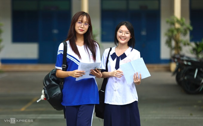 Thí sinh thi tốt nghiệp tại THPT Nguyễn Thị Diệu, TP HCM, ngày 26/6. Ảnh: Quỳnh Trần