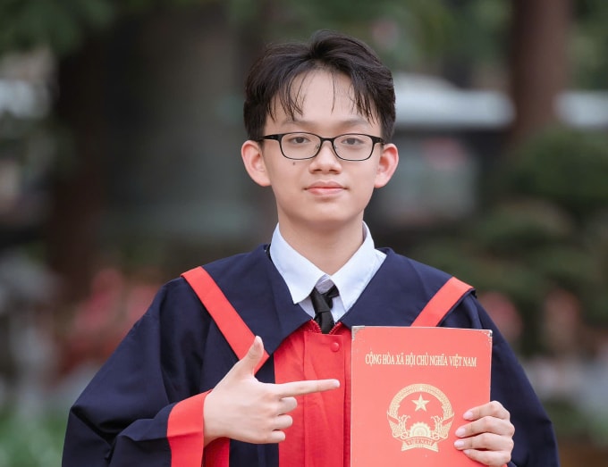 Nguyễn Quang Anh, một trong 8 thủ khoa lớp 10 hệ không chuyên của Hà Nội năm 2025. Ảnh: Nhân vật cung cấp