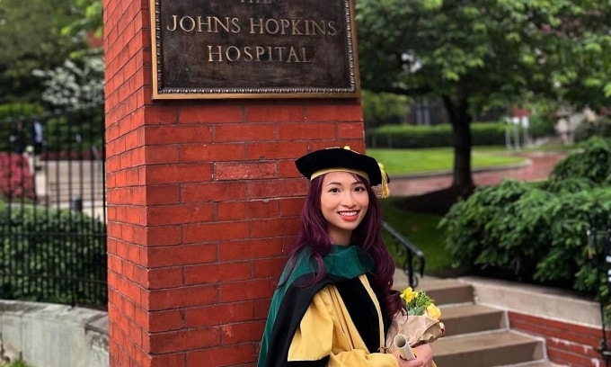 Trịnh Mai Chi trong ngày tốt nghiệp Đại học John Hopkins, hôm 23/5. Ảnh: Nhân vật cung cấp