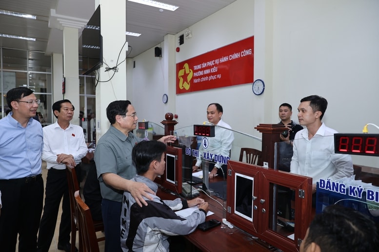 Thủ tướng kiểm tra việc vận hành chính quyền 2 cấp tại phường Ninh Kiều (Cần Thơ)- Ảnh 5.