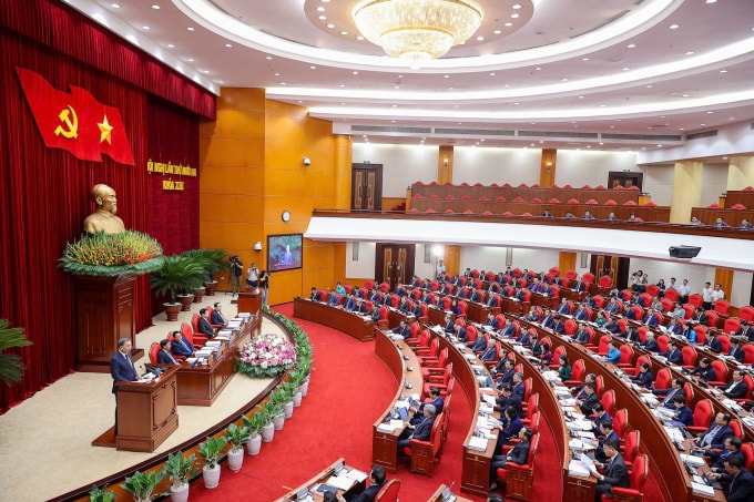 Phiên khai mạc hội nghị Trung ương 12. Ảnh: Nhật Bắc