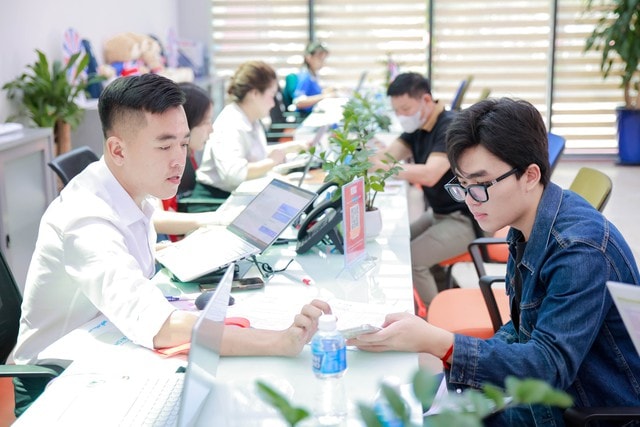 Bị khóa số điện thoại, thí sinh có thể điều chỉnh thông tin đăng ký xét tuyển? - Ảnh 1.
