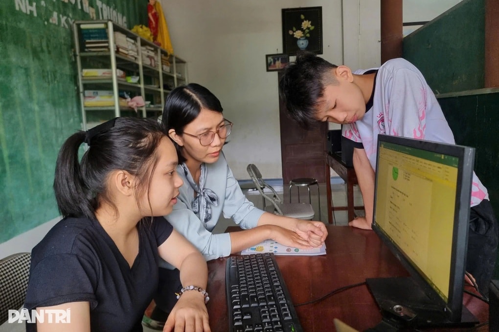 Cô giáo 79 tuổi gần 2 thập kỷ mở lớp học miễn phí nơi cửa Phật - 3