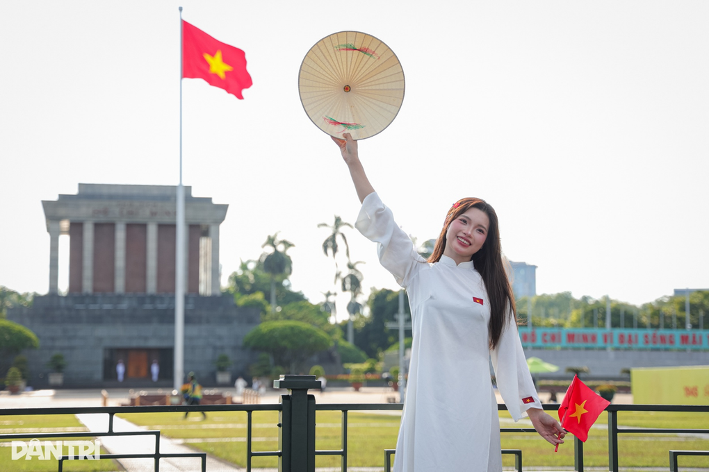 Khách sạn phố cổ ở Hà Nội kín chỗ dịp 2/9, phòng 10 triệu cũng không còn - 3