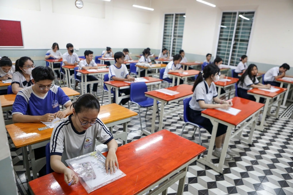 Kết quả lọc ảo lần 4: Điểm chuẩn tăng ngoài dự đoán - 2