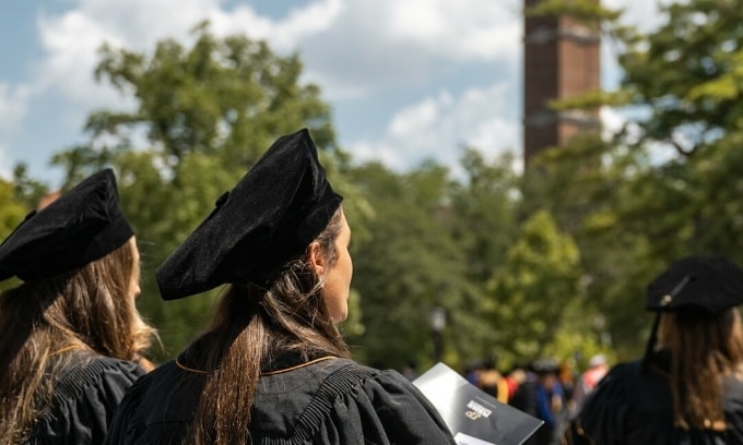 Sinh viên trong lễ tốt nghiệp Đại học Purdue, Mỹ, hôm 11/8. Ảnh: Purdue University Fanpage