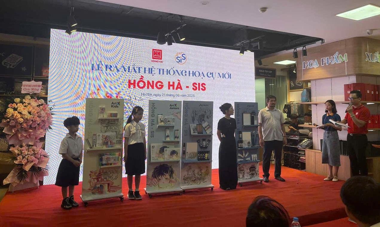 z6928737191655_Hồng Hà chính thức ra mắt bộ sưu tập Art – dòng sản phẩm chuyên biệt dành cho học sinh, sinh viên và giới mỹ thuậtbd3ffdde73f805c050cc0e05ddafe2ac