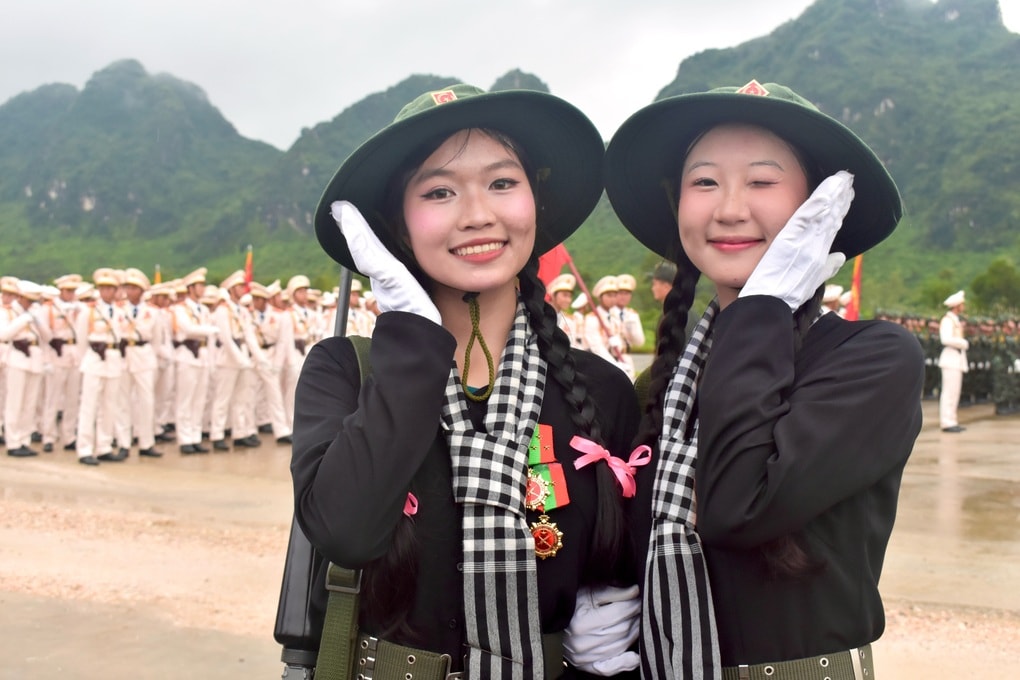 Nữ sinh TPHCM tham gia diễu binh ngày Quốc khánh: Cơ hội chỉ đến một lần - 2