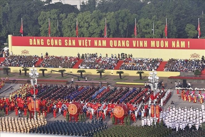 Màn biểu diễn trống hội chào mừng mở đầu Lễ Kỷ niệm, diễu binh, diễu hành 80 năm Cách mạng tháng Tám và Quốc khánh 2/9. Ảnh: Doãn Tấn/TTXVN