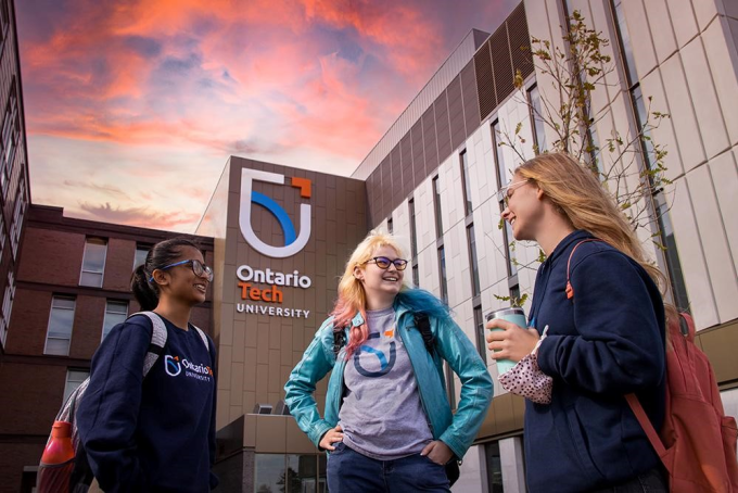 Sinh viên trường Ontario Tech University 2025. Ảnh: Ontario Tech