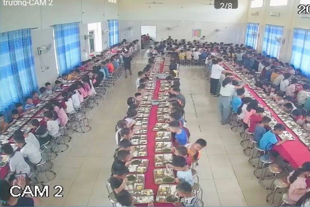 Suất ăn bán trú 15.000 đồng ở trường miền núi nhận mưa lời khen - 3