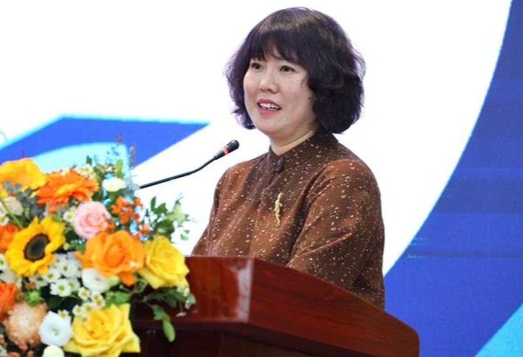 Dạy môn thể dục, văn, sử, địa bằng tiếng Anh - 2